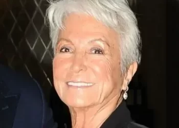 Deniz Öztarhan son yolculuğuna uğurlandı