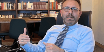 Soruşturmada yeni gelişme: Eski vekil Ertan Aydın gözaltına alındı! Soruşturmada yeni gelişme: Eski vekil Ertan Aydın gözaltına alındı!