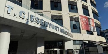 Esenyurt Belediyesi soruşturmasında 17 gözaltı: İhale ve rüşvet iddiası Esenyurt Belediyesi soruşturmasında 17 gözaltı: İhale ve rüşvet iddiası