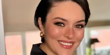 Ezgi Mola’nın 1 yıllık ev kabusu sona erdi Ezgi Mola’nın 1 yıllık ev kabusu sona erdi
