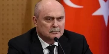Feridun Sinirlioğlu kimdir? Kaç yaşında ve nereli? Feridun Sinirlioğlu kimdir? Kaç yaşında ve nereli?