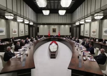 Kabine bugün Beştepe’de toplanıyor: Fon soruşturması ve Terörsüz Türkiye gündemde Kabine bugün Beştepe’de toplanıyor: Fon soruşturması ve Terörsüz Türkiye gündemde