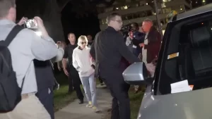 Selma Blairden ucakta skandal1 habermeydan