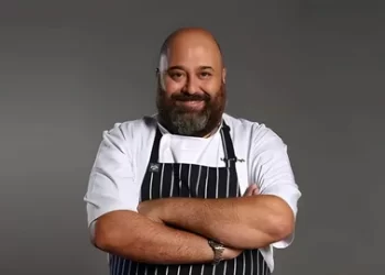 Somer Sivrioğlu'na şok! Restoranına kayyum atandı Somer Sivrioğlu’na şok! Restoranına kayyum atandı