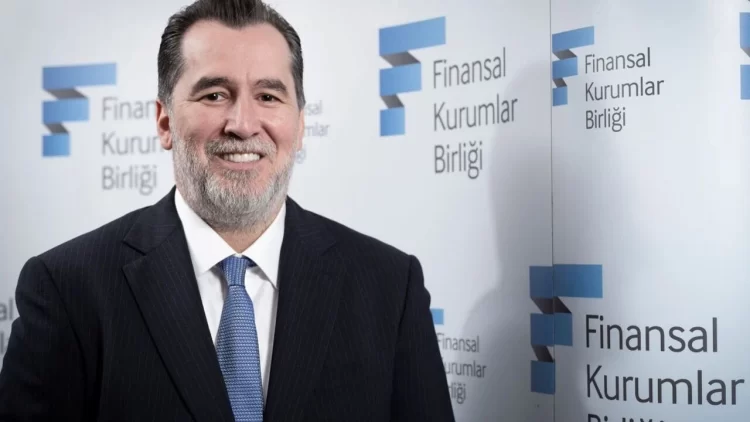 Fon soruşturmasında adı geçen Ali Emre Ballı ölü bulundu Fon soruşturmasında adı geçen Ali Emre Ballı ölü bulundu.