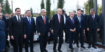 Aliyev Türk Devletleri Teşkilatı Zirvesi’ne katılmadı Aliyev Türk Devletleri Teşkilatı Zirvesi’ne katılmadı