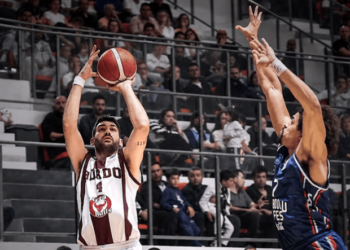 Anadolu Efes, Bandırma'dan Galibiyetle Dönüyor! Anadolu Efes, Bandırma’dan Galibiyetle Dönüyor!