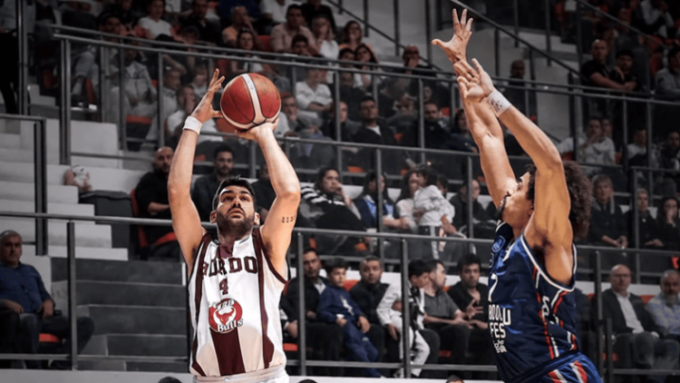 anadolu efes bandirmadan galibiyetle donuyor habermeydan