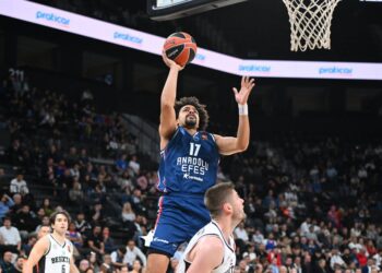 Anadolu Efes, EuroLeague Türk Derbisinde Beşiktaş’ı Rahat Geçti! Anadolu Efes, EuroLeague Türk Derbisinde Beşiktaş’ı Rahat Geçti!