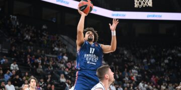 Anadolu Efes, EuroLeague Türk Derbisinde Beşiktaş’ı Rahat Geçti! Anadolu Efes, EuroLeague Türk Derbisinde Beşiktaş’ı Rahat Geçti!
