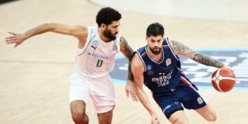 Anadolu Efes, Körfez Basket'i Farklı Geçti! Anadolu Efes, Körfez Basket’i Farklı Geçti!