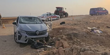 Ankara’da iki otomobil kafa kafaya çarpıştı: 3 ölü, 4 yaralı Ankara’da iki otomobil kafa kafaya çarpıştı: 3 ölü, 4 yaralı