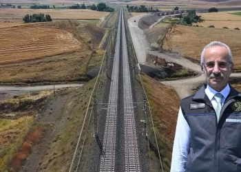 Ankara-Kayseri arası hızlı trenle 1 saat 45 dakikaya inecek Ankara-Kayseri arası hızlı trenle 1 saat 45 dakikaya inecek