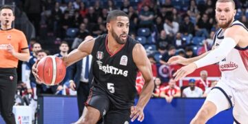Bahçeşehir Koleji, Beşiktaş’ı Son Çeyrekte Geçti!