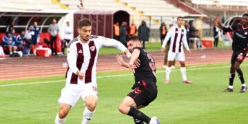 Bandırmaspor İle Sivasspor Puanları Paylaştı! Bandırmaspor İle Sivasspor Puanları Paylaştı!