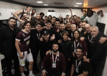 Bordo Bandırma 79-66 Türk Telekom Bordo Bandırma 79-66 Türk Telekom
