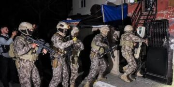 Daltonlar’a 30 ilde operasyon: 89 şüpheli gözaltına alındı Daltonlar’a 30 ilde operasyon: 89 şüpheli gözaltına alındı