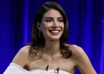 Deniz Baysal kimdir? Kaç yaşında? Eşi kim, hangi dizilerde oynadı? Deniz Baysal kimdir? Kaç yaşında? Eşi kim, hangi dizilerde oynadı?