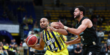 Fenerbahçe, Körfez Basket’i 1 sayı ile geçti!