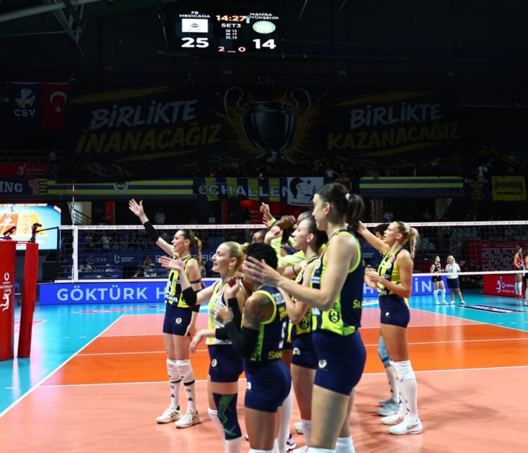 Fenerbahçe, Manisa BŞB'ye set vermedi! fenerbahce manisa bsbye set vermedi habermeydan e1791121713990