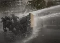 Fransa’da protesto öncesi 70 bin polis ve jandarma görevlendirildi Fransa’da protesto öncesi 70 bin polis ve jandarma görevlendirildi