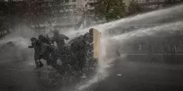 Fransa’da protesto öncesi 70 bin polis ve jandarma görevlendirildi Fransa’da protesto öncesi 70 bin polis ve jandarma görevlendirildi