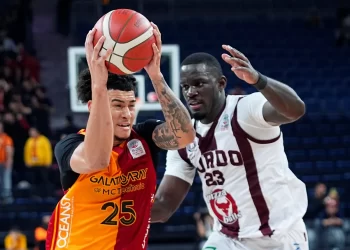 Galatasaray, Bordo Bandırma'yı 34 Sayı Farkla Yendi! Galatasaray, Bordo Bandırma’yı 34 Sayı Farkla Yendi!