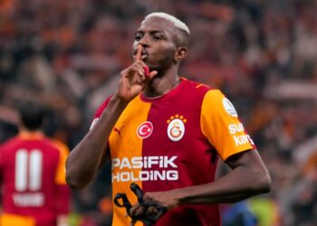 Galatasaray, Fenerbahçe'yi 2 Golle Devirdi! Galatasaray, Fenerbahçe’yi 2 Golle Devirdi!