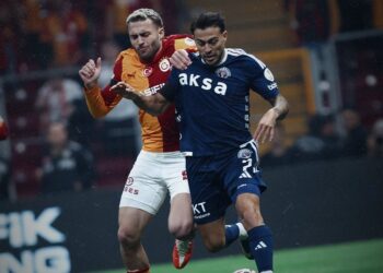 Galatasaray, Kasımpaşa'yı Uzatmalarda Devirdi! Galatasaray, Kasımpaşa’yı Uzatmalarda Devirdi!