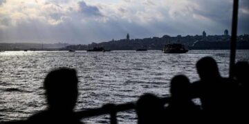 İstanbul’da gündüz sıcak, gece soğuk: Sıcaklık 8 derece birden düşecek