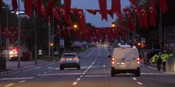 İstanbul’da 29 Ekim nedeniyle kapatılan yollar yeniden açıldı İstanbul’da 29 Ekim nedeniyle kapatılan yollar yeniden açıldı