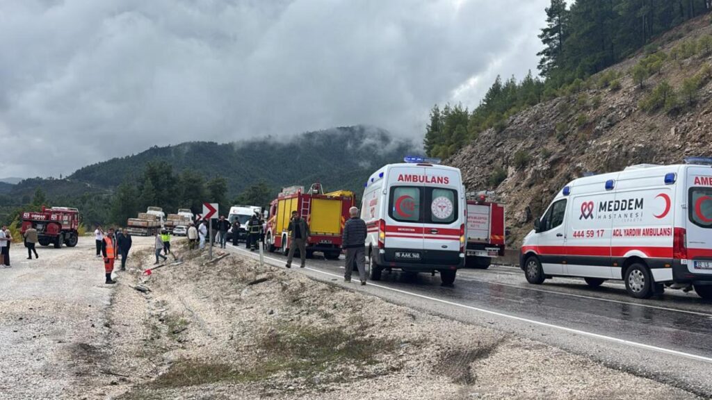 Burdur’da yolcu otobüsü devrildi: 1 kişi öldü, 9 kişi yaralandı kaza habermeydan 1