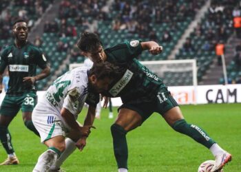 Kocaelispor ile Rizespor yenişemedi! Kocaelispor ile Rizespor yenişemedi!