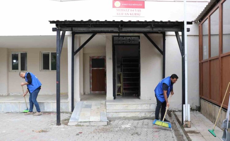 Muş Korkut'ta Örnek Dayanışma: Liseliler Öğrendiklerini Camide Uyguladı mus korkutta ornek dayanisma liseliler ogrendiklerini camide uyguladi habermeydan e1791295442762
