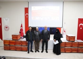 Muş'ta, 100 Arıcıya Bin Yeni Kovan Dağıtıldı! Muş’ta, 100 Arıcıya Bin Yeni Kovan Dağıtıldı!
