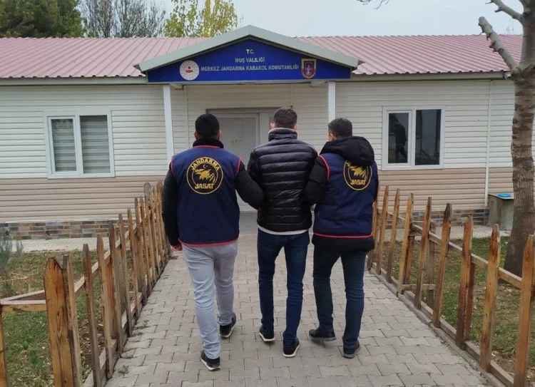 Muş'ta, Aranan Hırsızlık Hükümlüsü Yakalandı! musta aranan hirsizlik hukumlusu yakalandi habermeydan e1791556743293