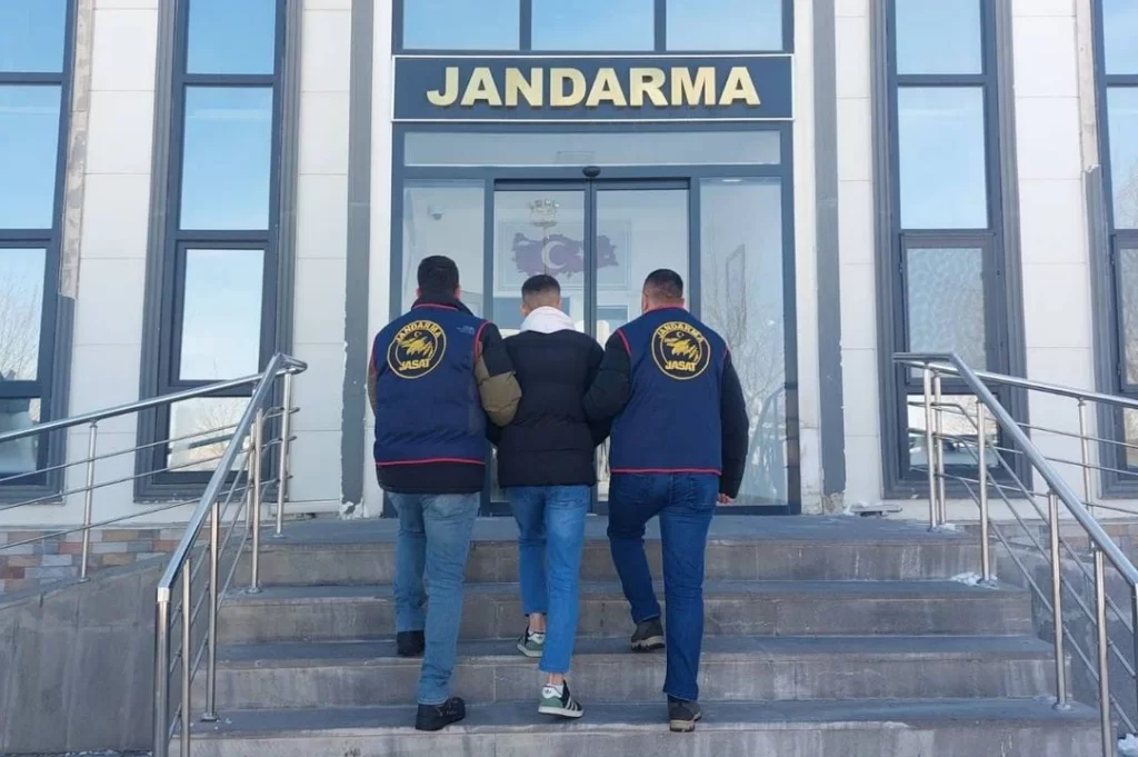 Muş'ta, Aranması Bulunan Hükümlü Jandarma Operasyonuyla Yakalandı! musta aranmasi bulunan hukumlu jandarma operasyonuyla yakalandi habermeydan e1792594096802
