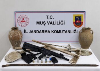Muş'ta Tarihi Eser Operasyonu: 2 Küp Ele Geçirildi Muş’ta Tarihi Eser Operasyonu: 2 Küp Ele Geçirildi