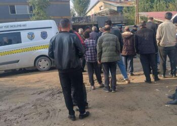 Muş'taki Arazi Kavgası Kanlı Bitti: 2 Ölü Muş’taki Arazi Kavgası Kanlı Bitti: 2 Ölü