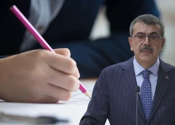 Klasik otomobiller üzerinden dolandırıcılık: 6 ilde 37 gözaltı
