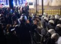 Polonya’da Anayasa Mahkemesi krizi: Polis müdahalesi gerilimi büyüttü Polonya’da Anayasa Mahkemesi krizi: Polis müdahalesi gerilimi büyüttü