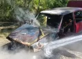 Sinop Türkeli'de, Alev Alan Otomobil Kullanılamaz Hale Geldi! Sinop Türkeli’de, Alev Alan Otomobil Kullanılamaz Hale Geldi!