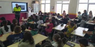 Sinop Türkeli'de, Minik Öğrencilere Hayat Kurtaran Trafik Eğitimi! Sinop Türkeli’de, Minik Öğrencilere Hayat Kurtaran Trafik Eğitimi!