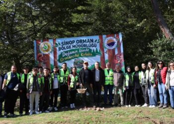 Sinop'ta, Geleceğin Ormancılarına Sahada Biyoçeşitlilik Eğitimi! Sinop’ta, Geleceğin Ormancılarına Sahada Biyoçeşitlilik Eğitimi!