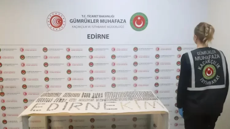 İpsala ve Kapıkule’de tarihi eser baskını: TIR’lardan 7 bin 160 parça çıktı tarihi eser habermeydan