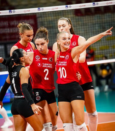 THY, Galatasaray'ı geriden gelerek devirdi! thy 3 2 galatasaray daikin habermeydan e1791140029678