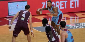 Trabzonspor, Bordo Bandırma'yı Parkede Devirdi Trabzonspor, Bordo Bandırma’yı Parkede Devirdi