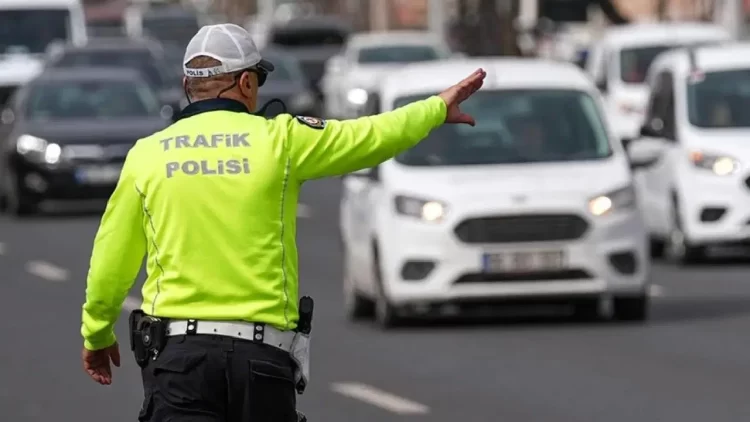 Ankara’da bazı yollar araç trafiğine kapatılacak Ankara’da bazı yollar araç trafiğine kapatılacak.