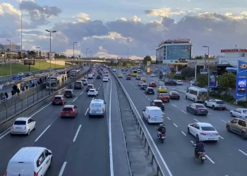 İstanbul’da yağış sonrası trafik normale döndü İstanbul’da yağış sonrası trafik normale döndü