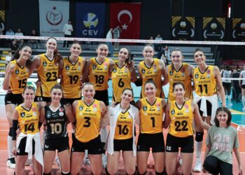 VakıfBank, yeni sezona Beşiktaş galibiyeti ile başladı! VakıfBank, yeni sezona Beşiktaş galibiyeti ile başladı!